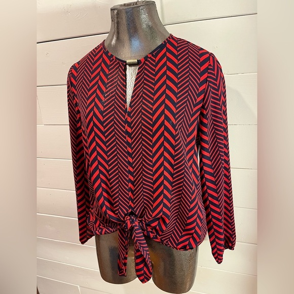❤️ MICHAEL MICHAEL KORS – Tie-Front Chevron Blouse – Size S - Picture 2 of 10
